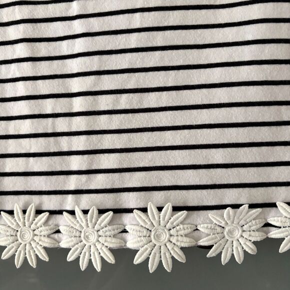 Forever 21 Y2K Cottage Core Blk/White Stripe Daisy Applique Cotton Crop Top L #A - Picture 3 of 4